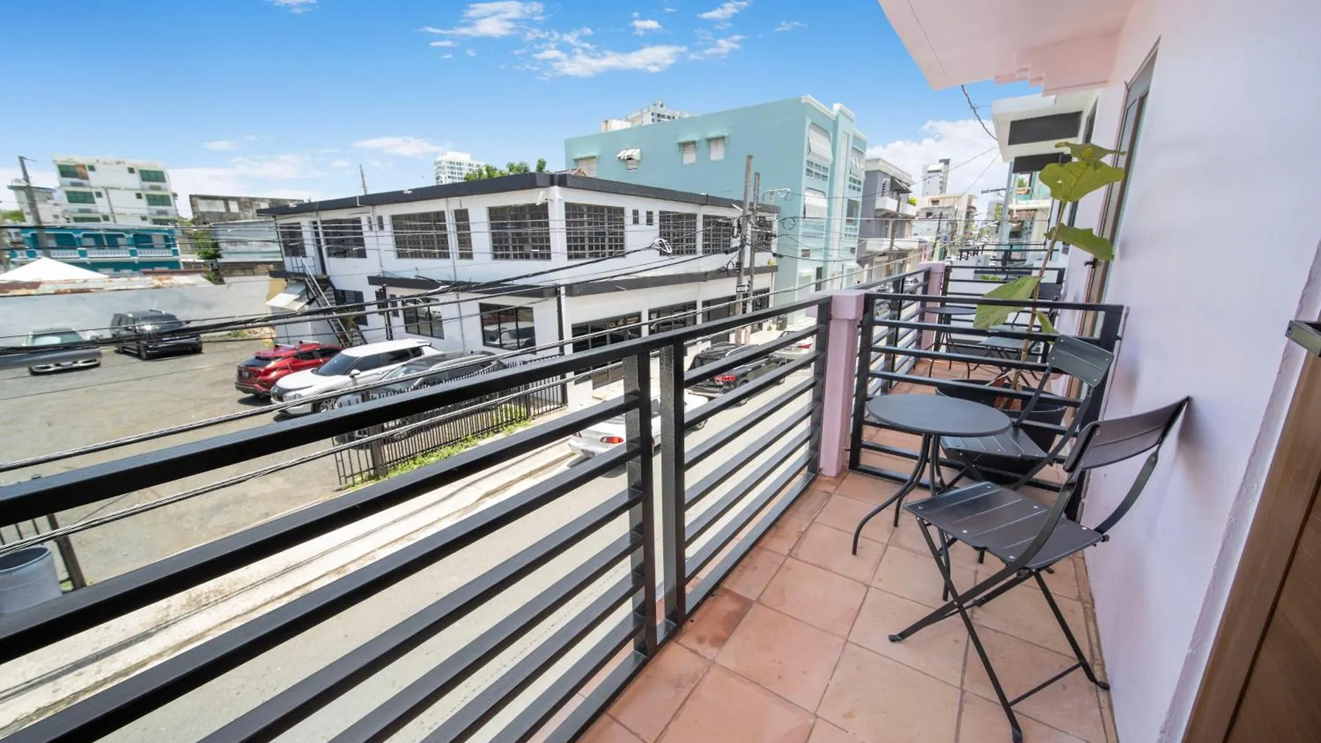Room 12 Sunlit Balcony Stay Near Calle Cerra San Juan 0*,  Porto Riko